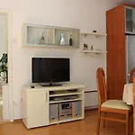 House Granny Mary - Two Bedroom St Sutivan