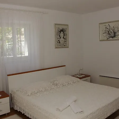 House Granny Mary - Two Bedroom St