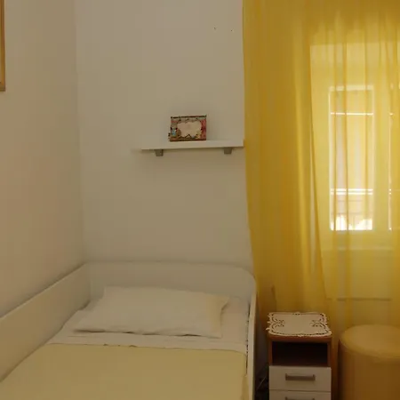 House Granny Mary - Two Bedroom St