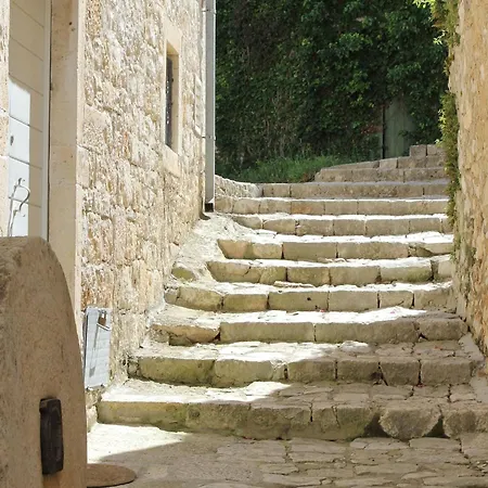 House Granny Mary - Two Bedroom St Tatil Evi *